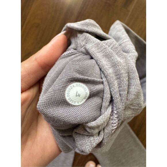 Lululemon 4 Align 21” crop heathered lunar rock - Picture 8 of 8